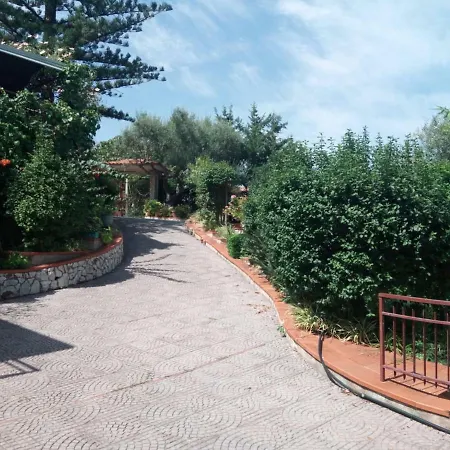 Bed & Breakfast Stanza In Con Giardino Vista Mare Cefalù
