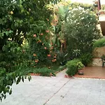 Stanza In Con Giardino Vista Mare Panzió *