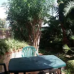 Stanza In Con Giardino Vista Mare Panzió *