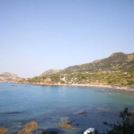 Oda ve Kahvaltı Stanza In Con Giardino Vista Mare *