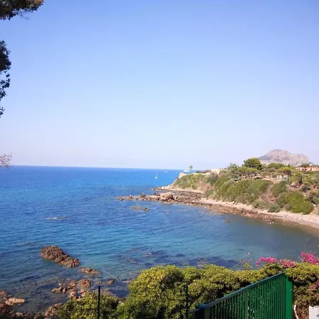 Oda ve Kahvaltı Stanza In Con Giardino Vista Mare *
