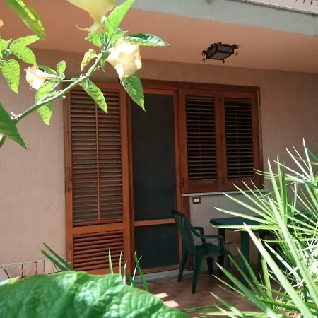 Oda ve Kahvaltı Stanza In Con Giardino Vista Mare Cefalù