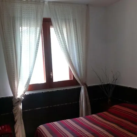 Stanza In Con Giardino Vista Mare Oda ve Kahvaltı Cefalù