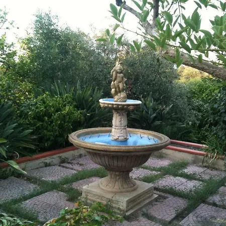 Oda ve Kahvaltı Stanza In Con Giardino Vista Mare